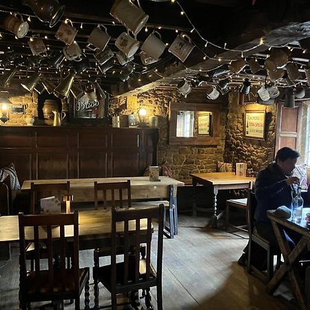 The Falkland Arms チッピング・ノートン エクステリア 写真